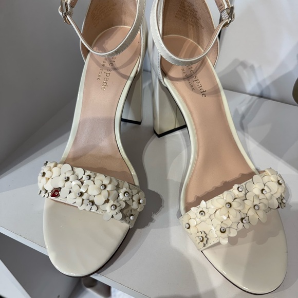 Kate Spade White paradisi Floral Heels - Picture 4 of 7